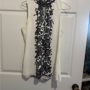 White House Black Market Elegant Black and White Floral Women's Top